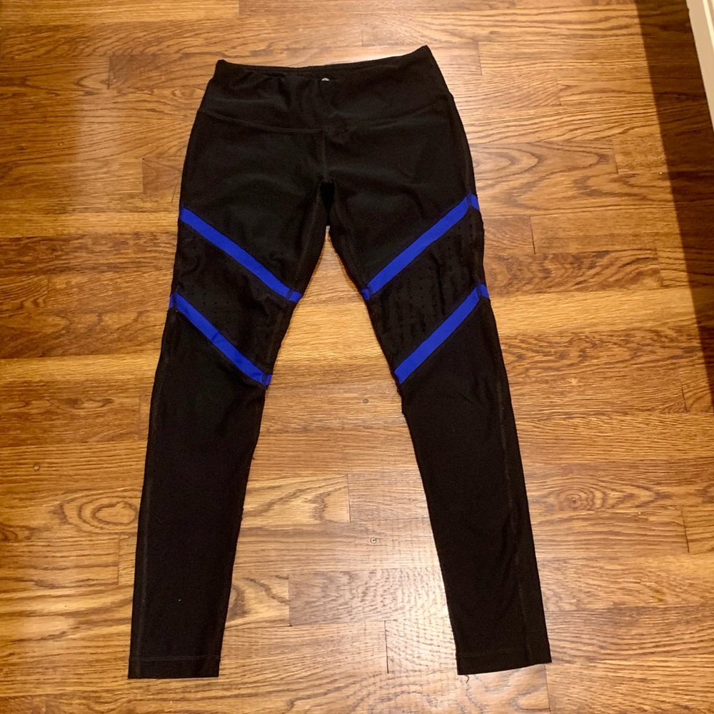 EUC Women’s Sz S 90 Degree By Reflex Leggings Black/ Royal Blue